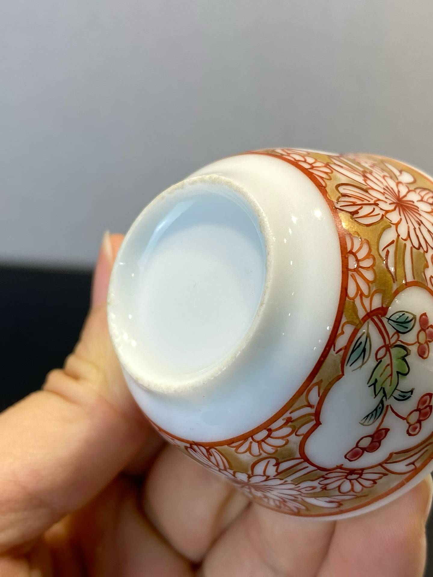 粉彩仕女花卉杯碟