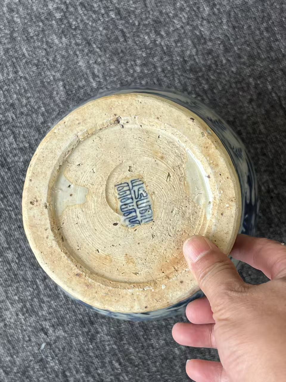青花人物故事梅瓶