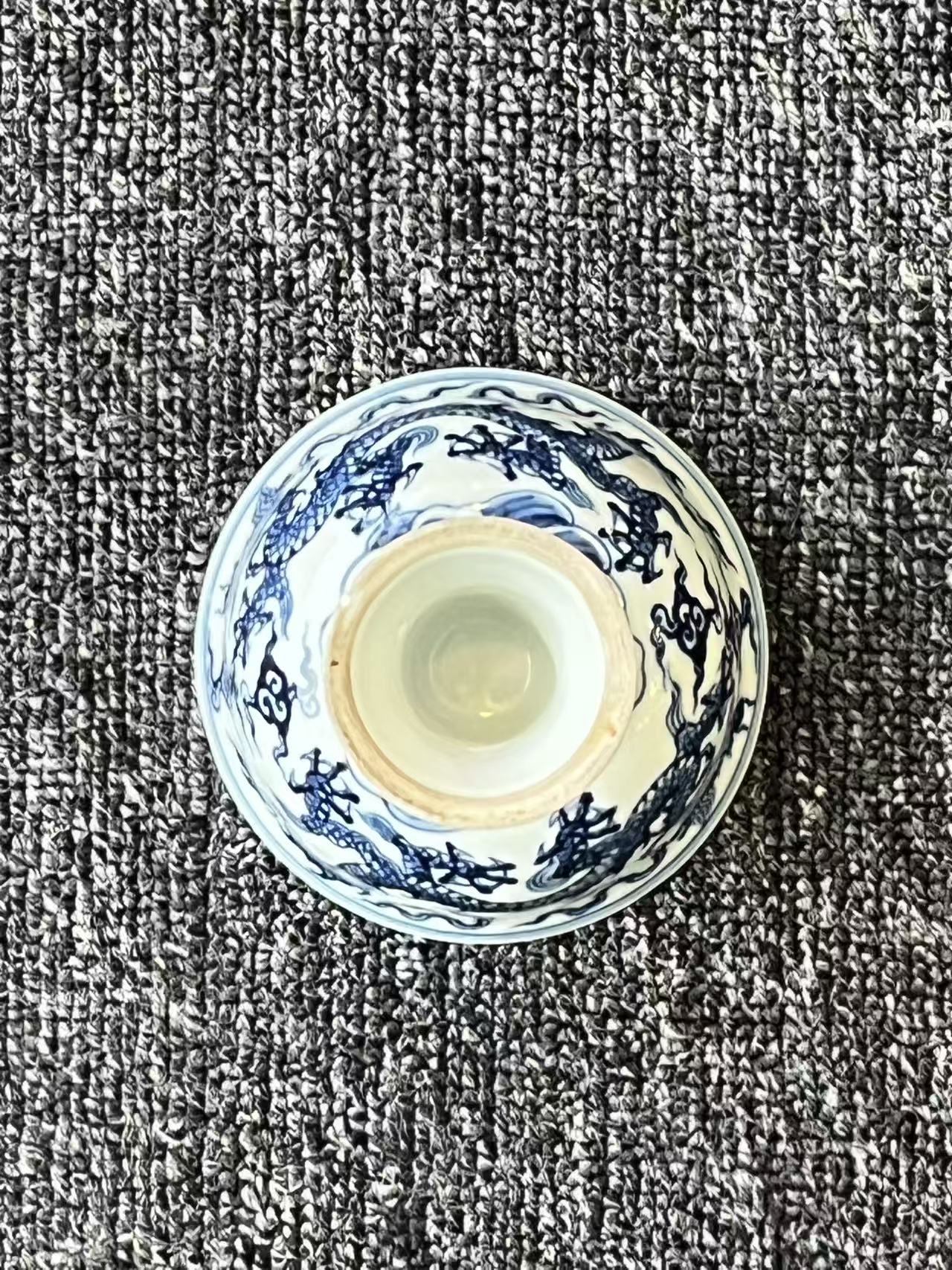 青花云龙海水纹高足杯