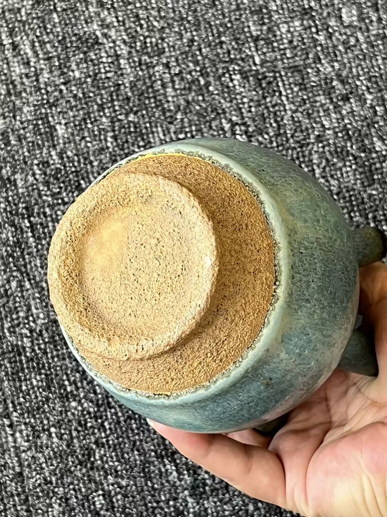 钧窑窑变天蓝釉六管出戟花尊