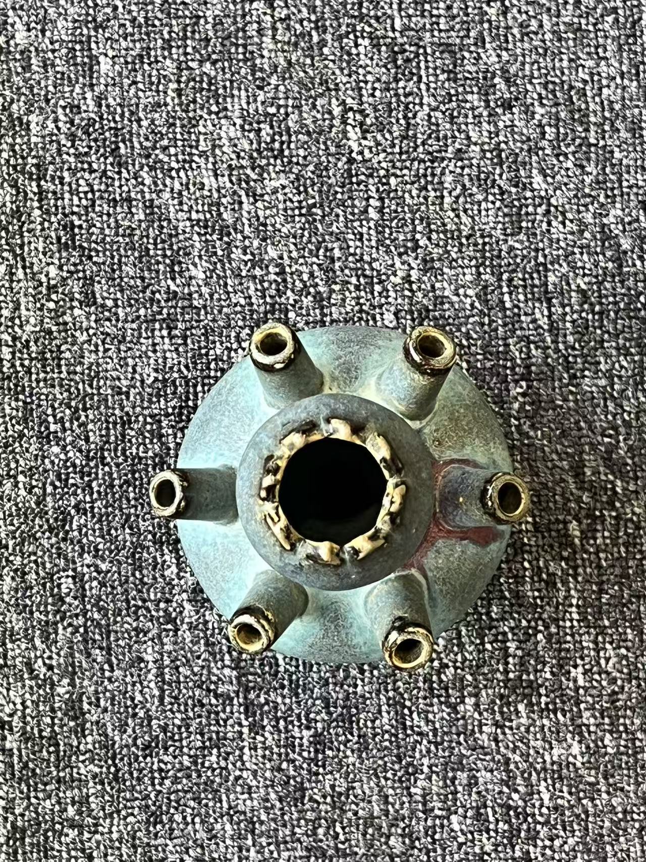 钧窑窑变天蓝釉六管出戟花尊