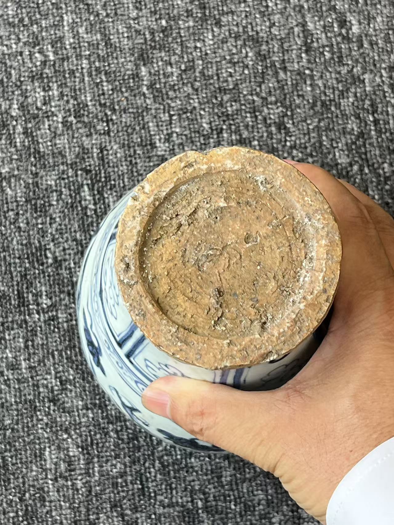 青花海水龙纹梅瓶