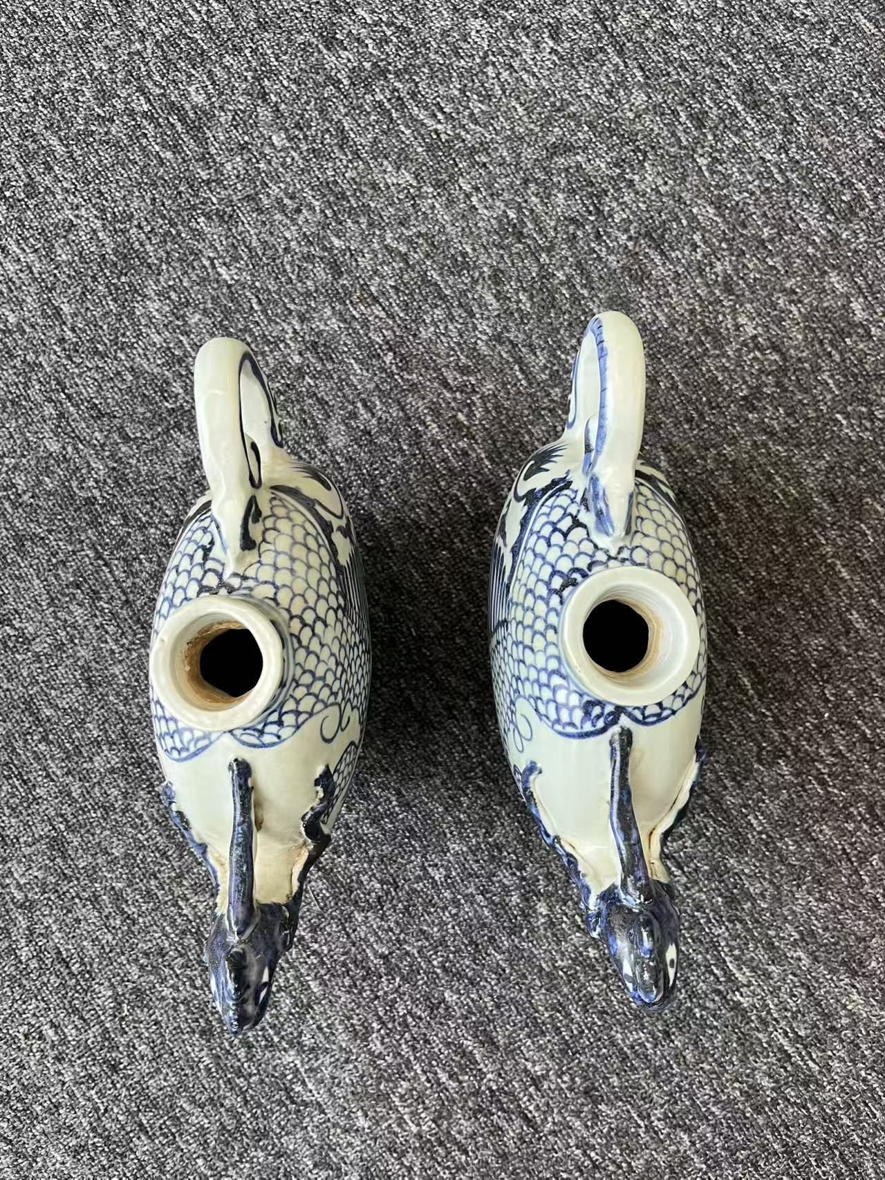 青花龙鳞凤纹凤首执壶一对