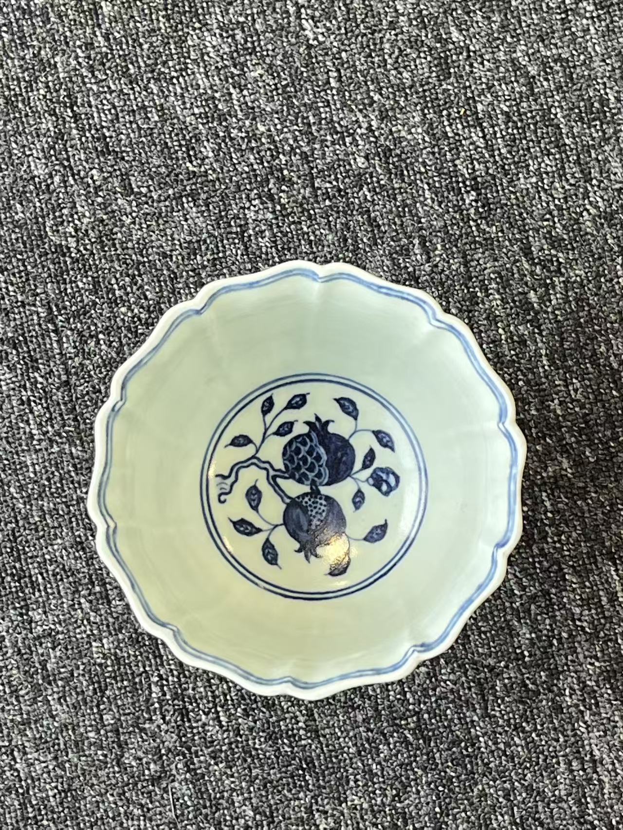 青花海水云龙纹菱口高足供杯