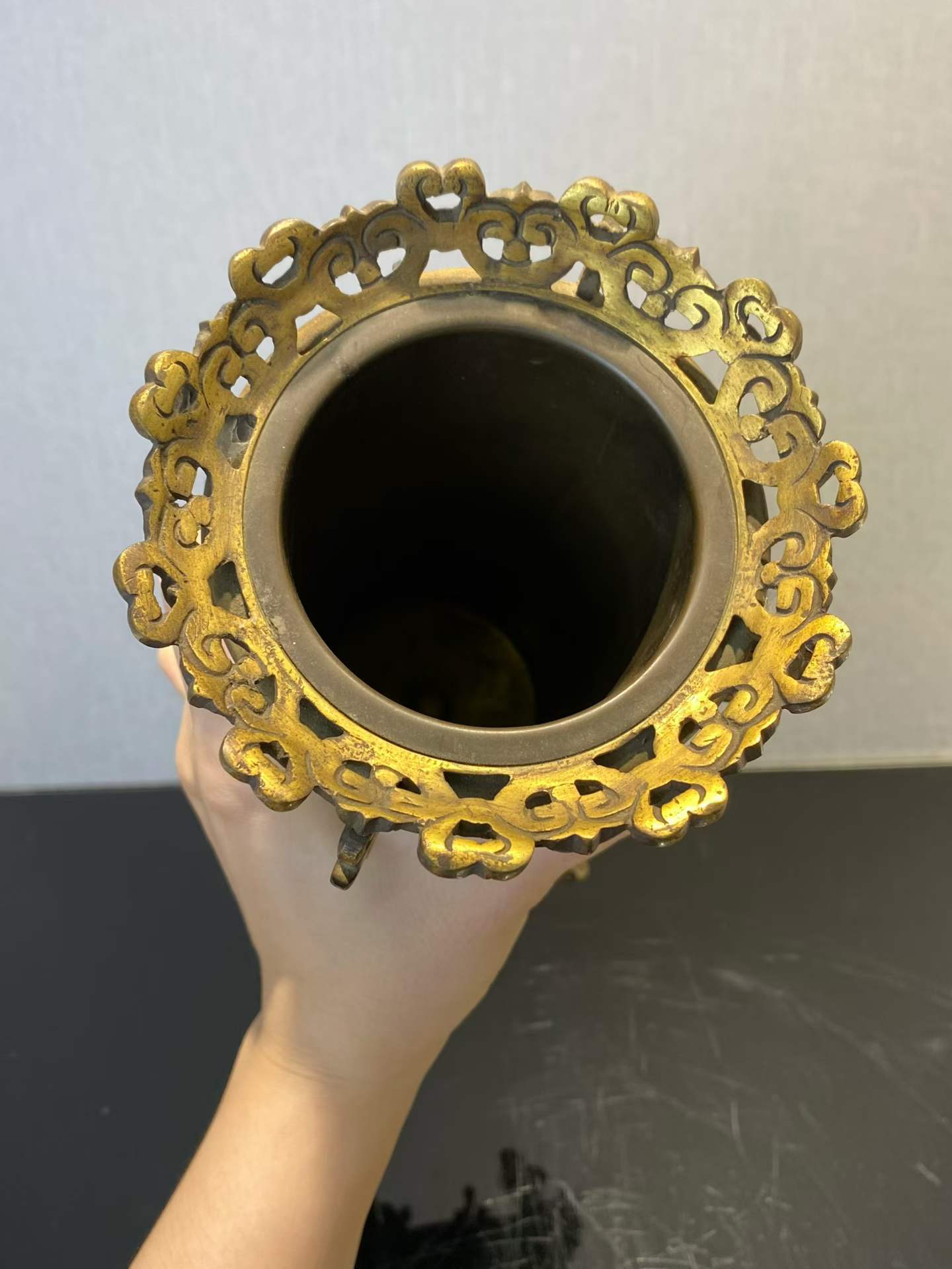 粉彩大雅斋风格龙纹花插