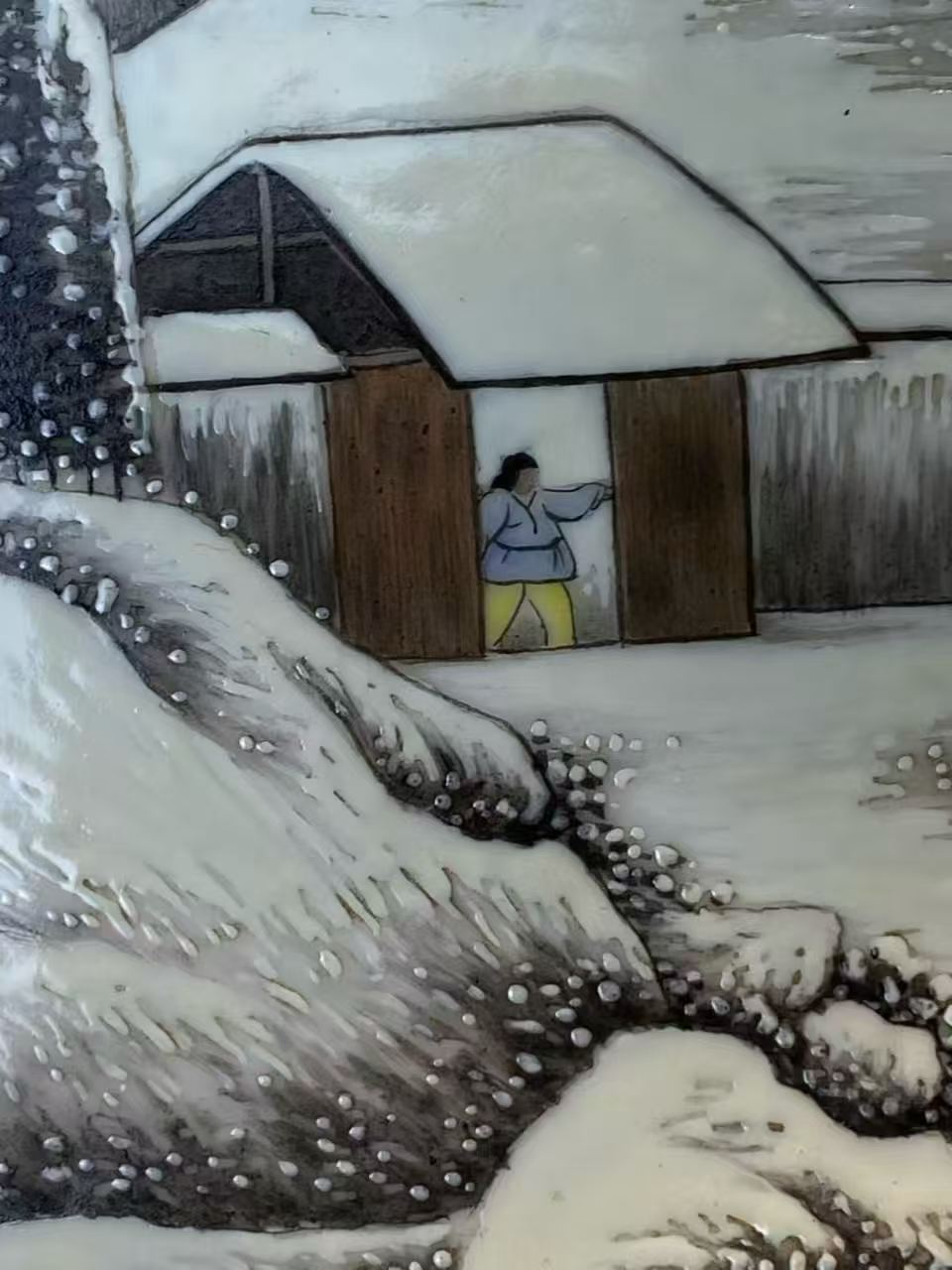 粉彩雪景图大盘