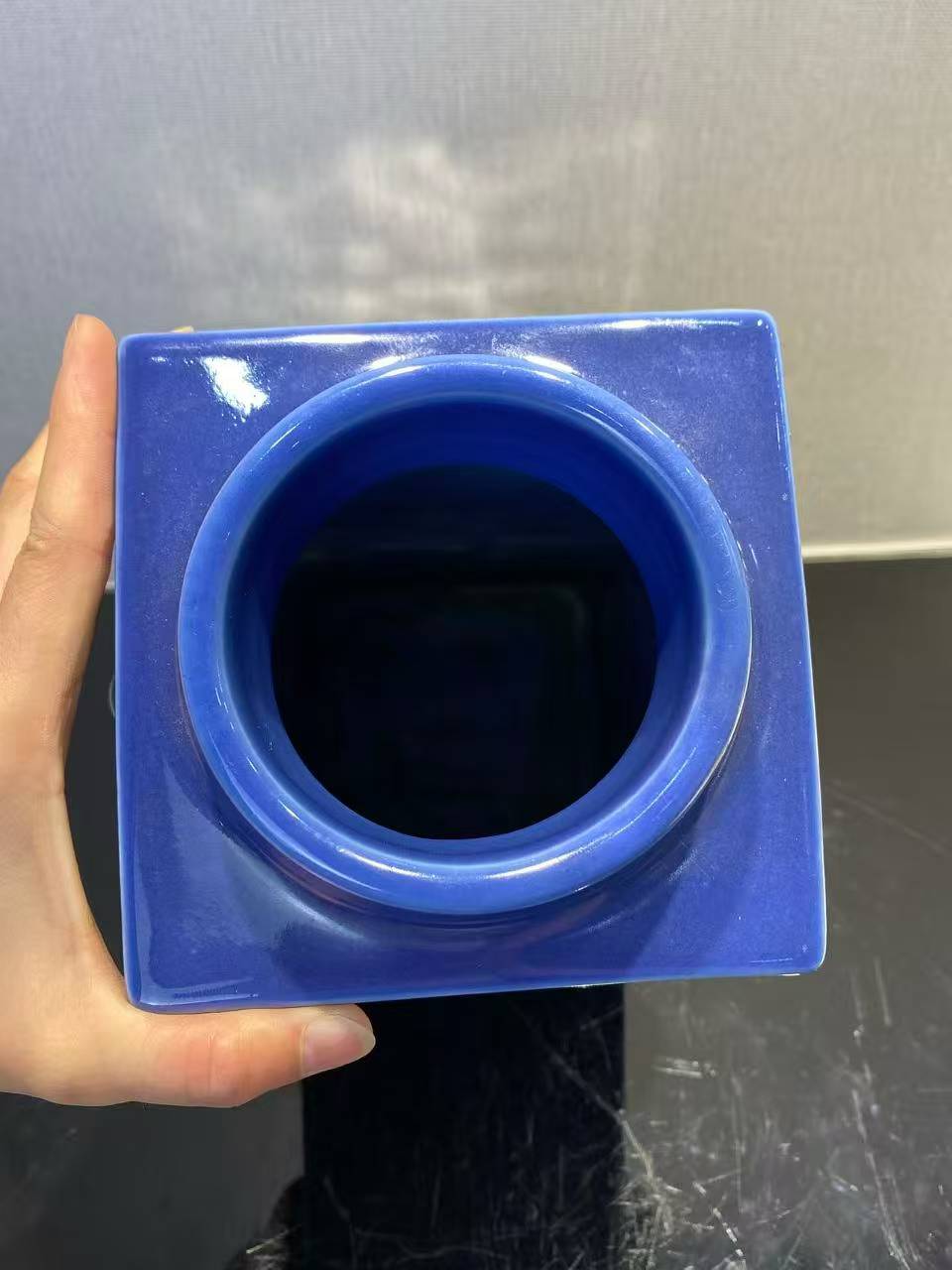蓝釉象耳琮式瓶
