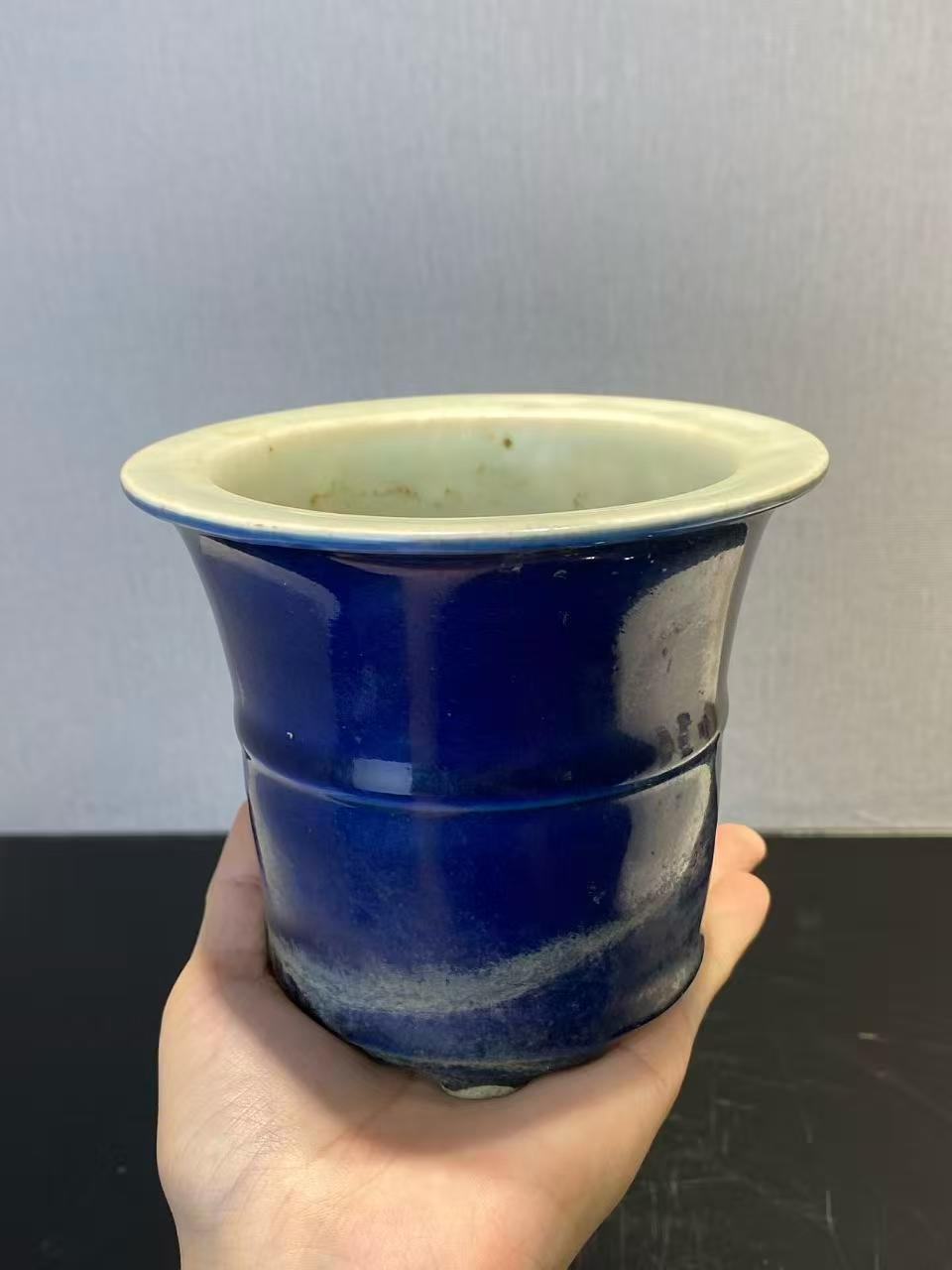 霁蓝釉花盆