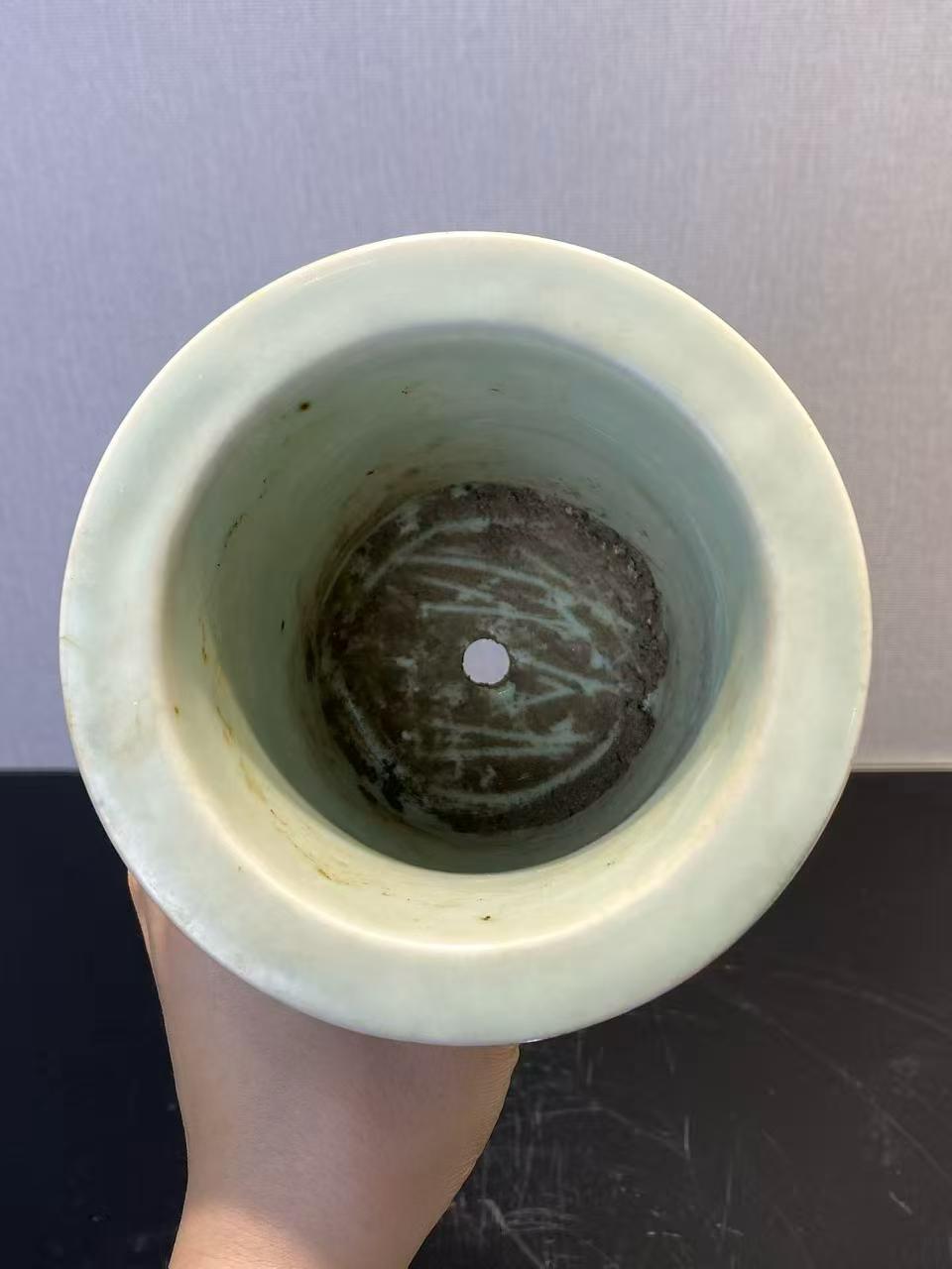 霁蓝釉花盆