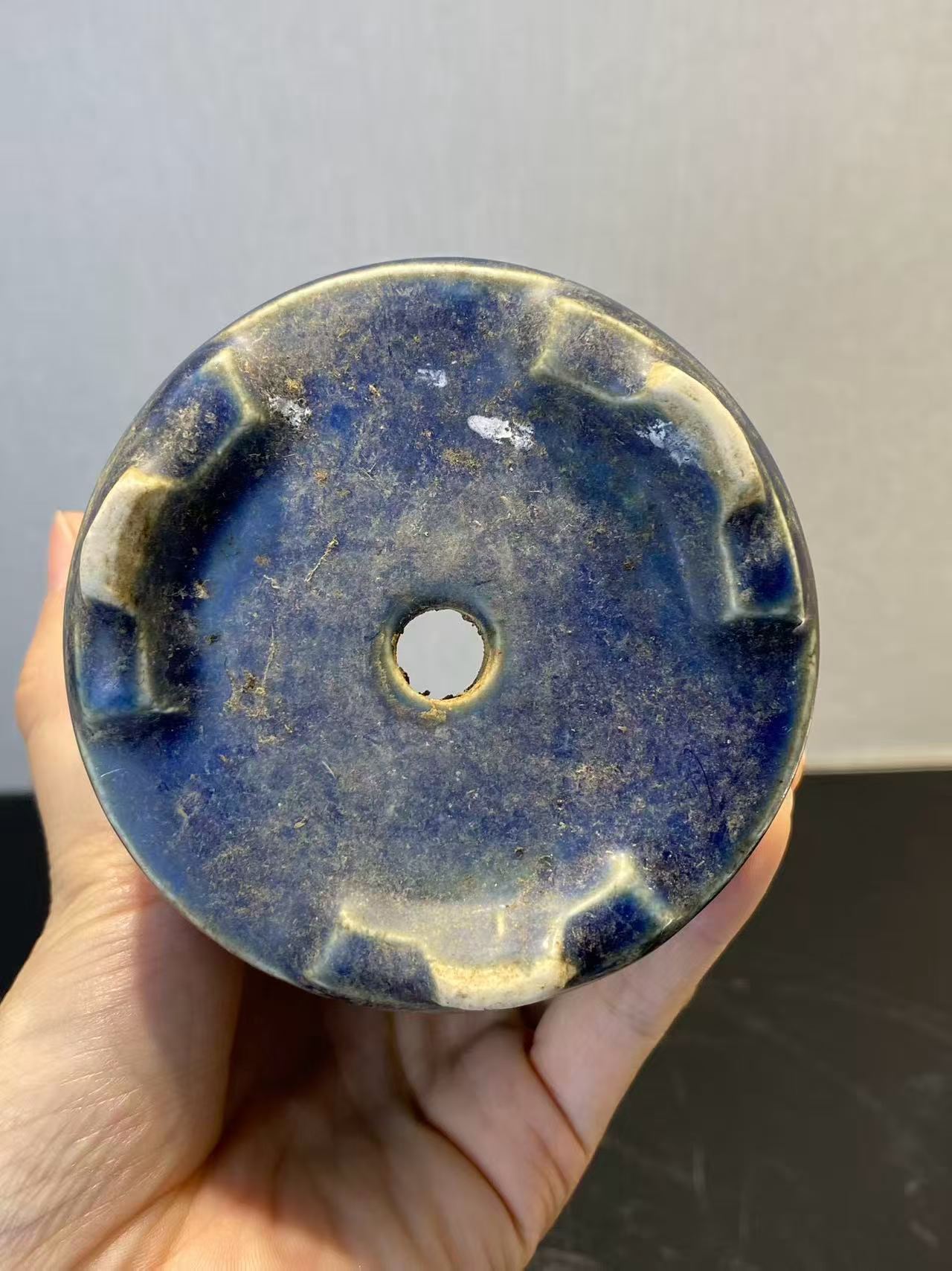 霁蓝釉花盆