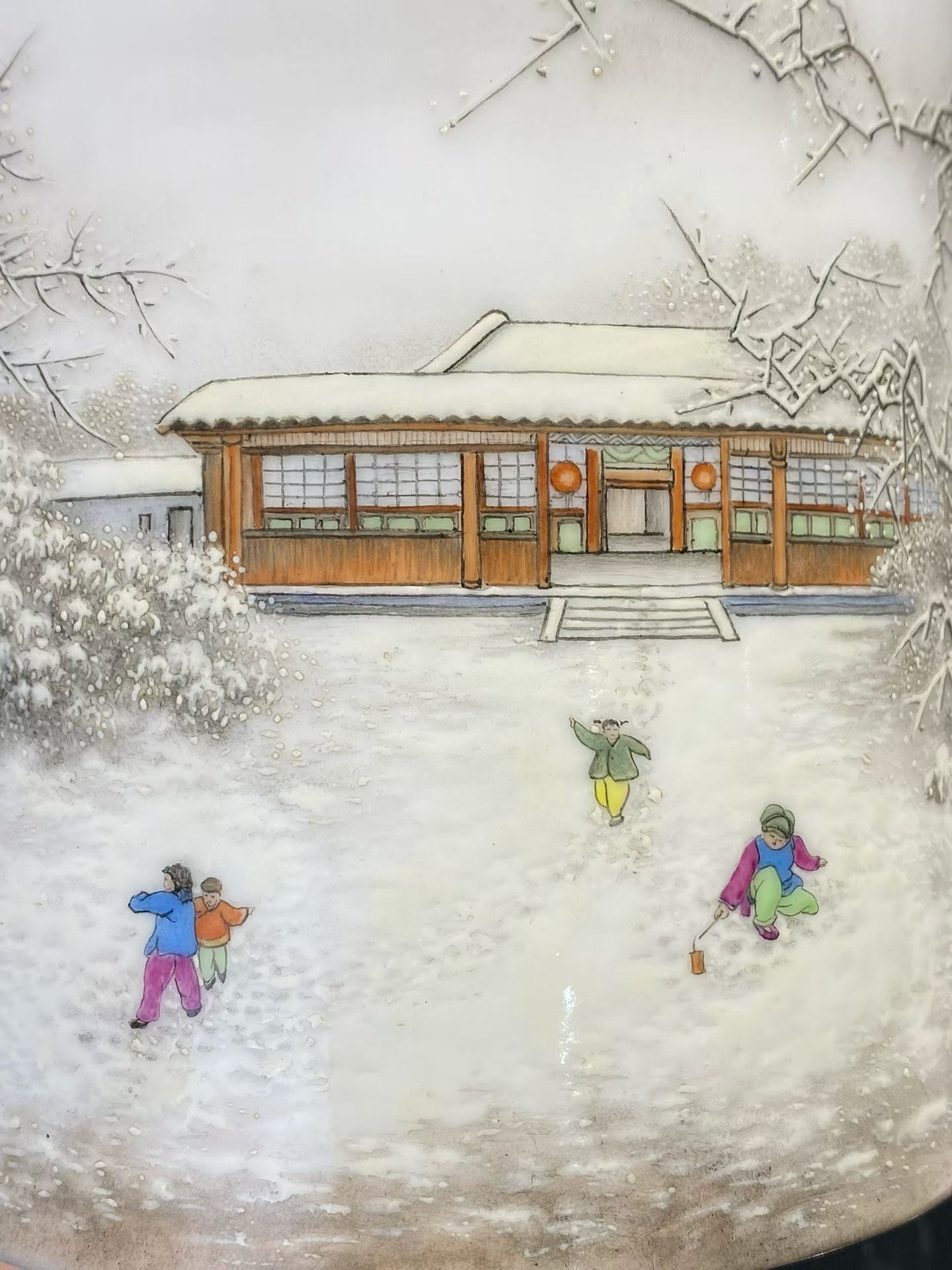 粉彩雪景人物图笔筒