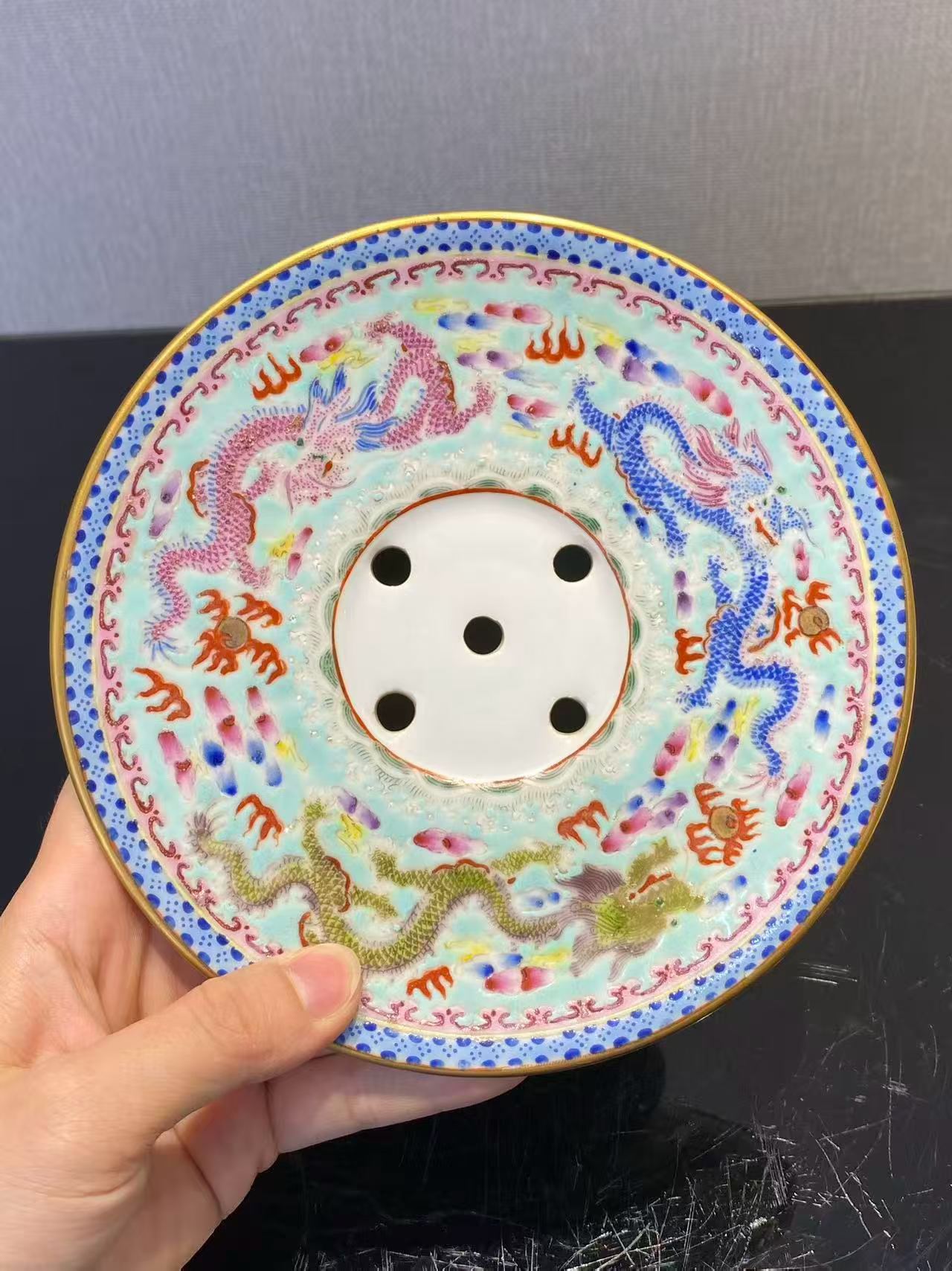 粉彩海水云龙纹公道杯