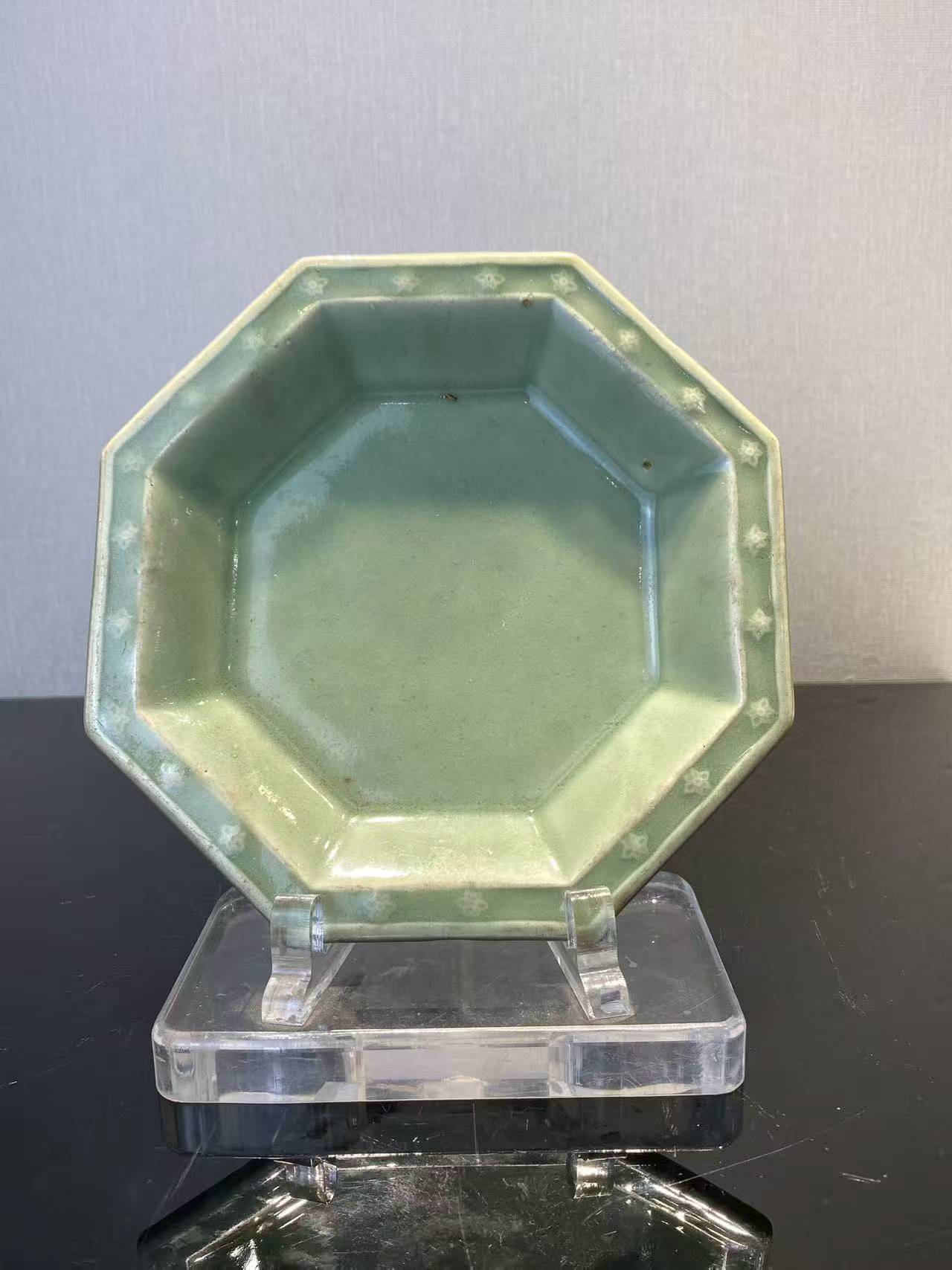 龙泉窑八方盘