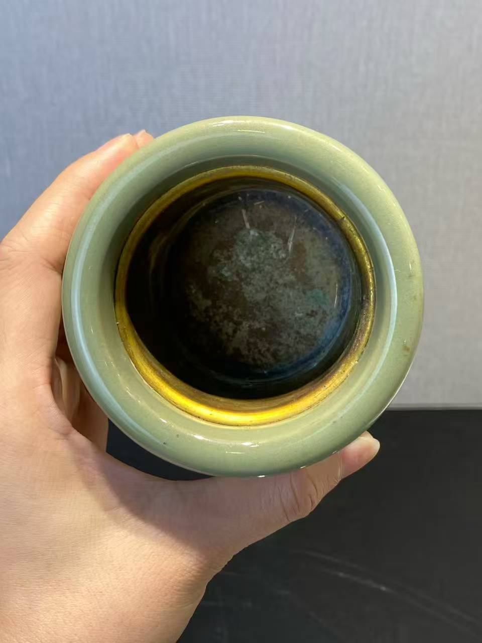 龙泉窑青釉香炉