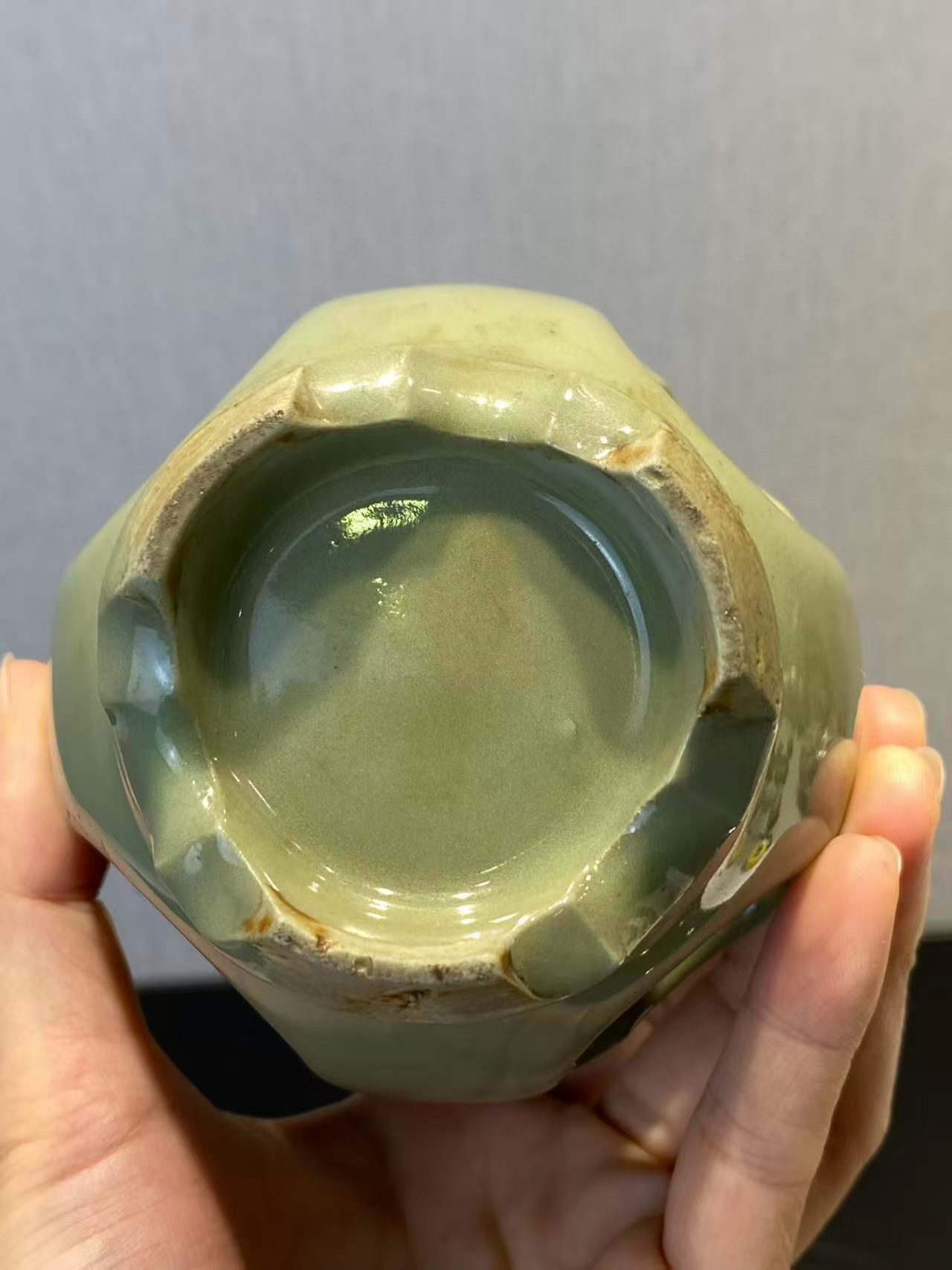 龙泉窑青釉香炉