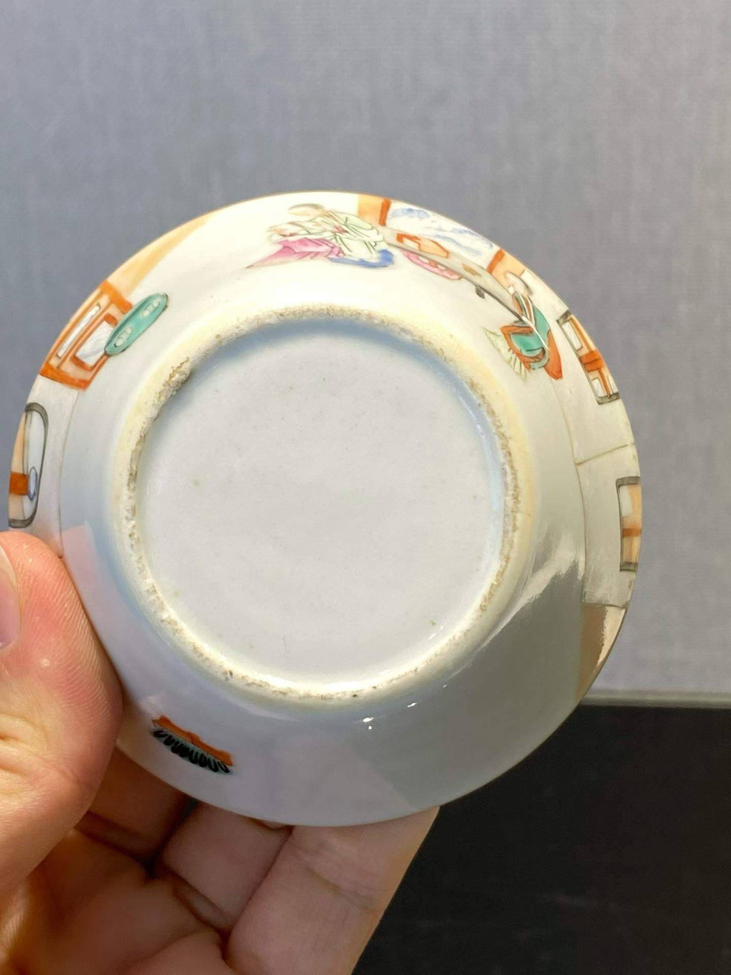 粉彩西厢记纹马蹄杯