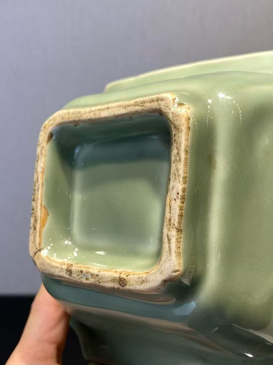 景德镇窑双鱼洗带木盒