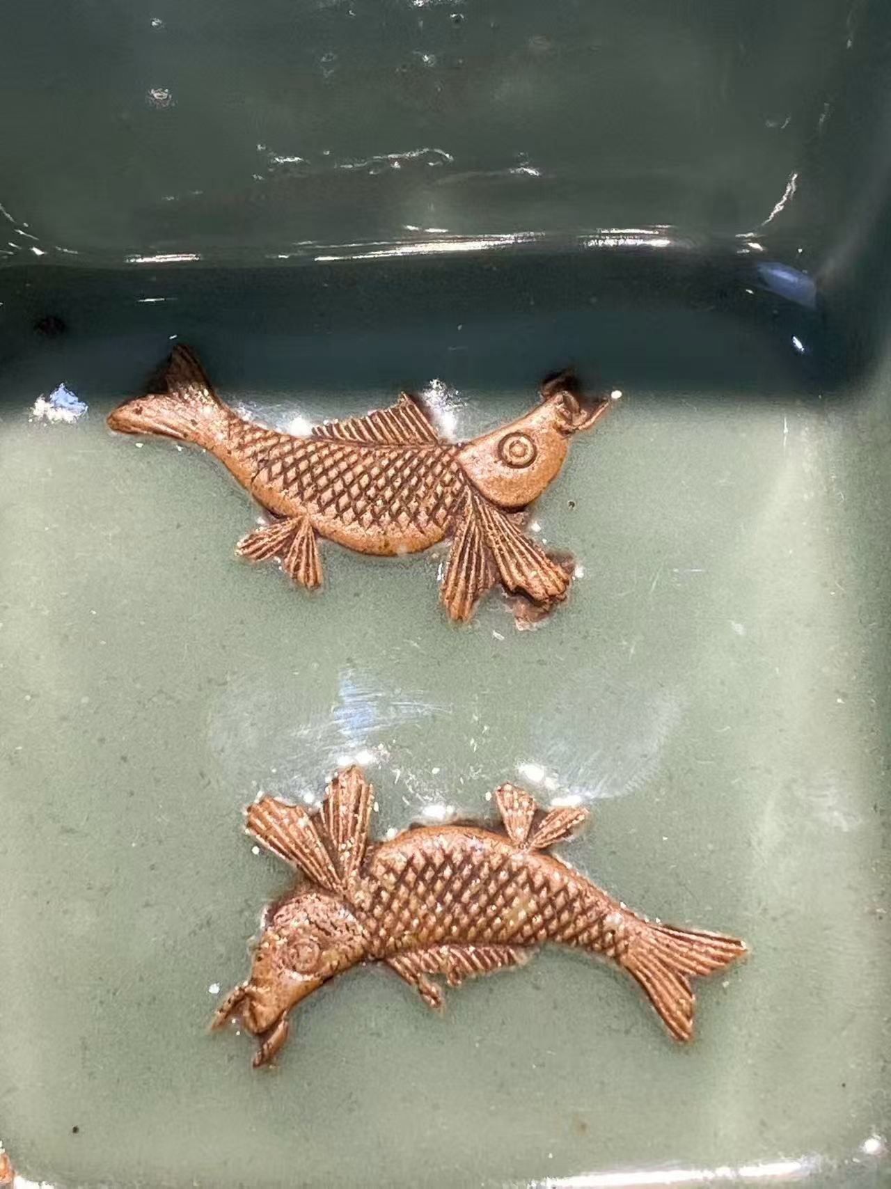 景德镇窑双鱼洗带木盒
