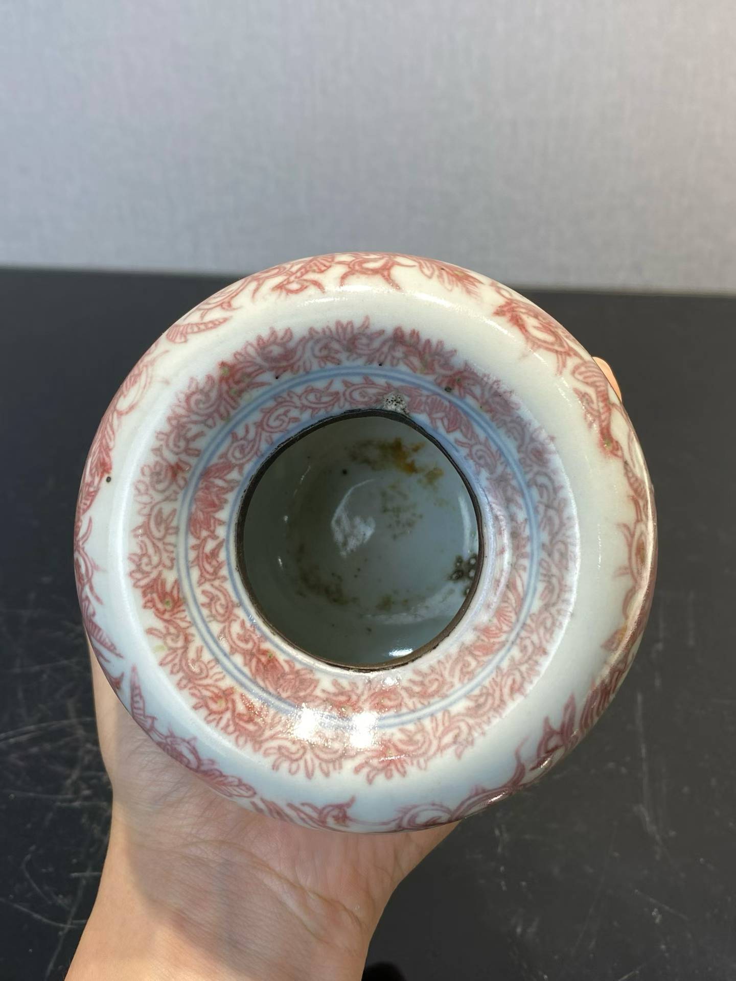 釉里红花卉纹苹果尊
