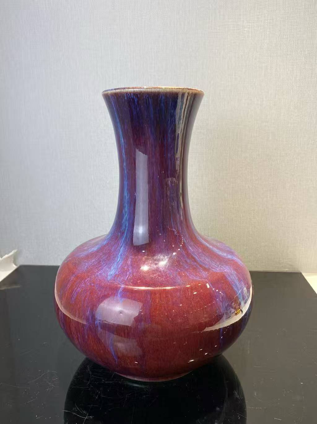 窑变釉荸荠瓶