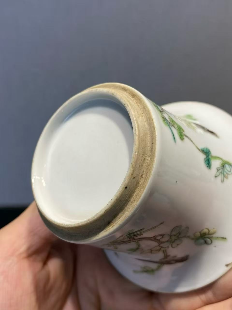 粉彩折枝花鸟分体渣斗