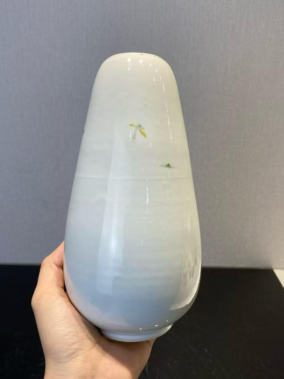 粉彩折枝花卉纹玉米瓶