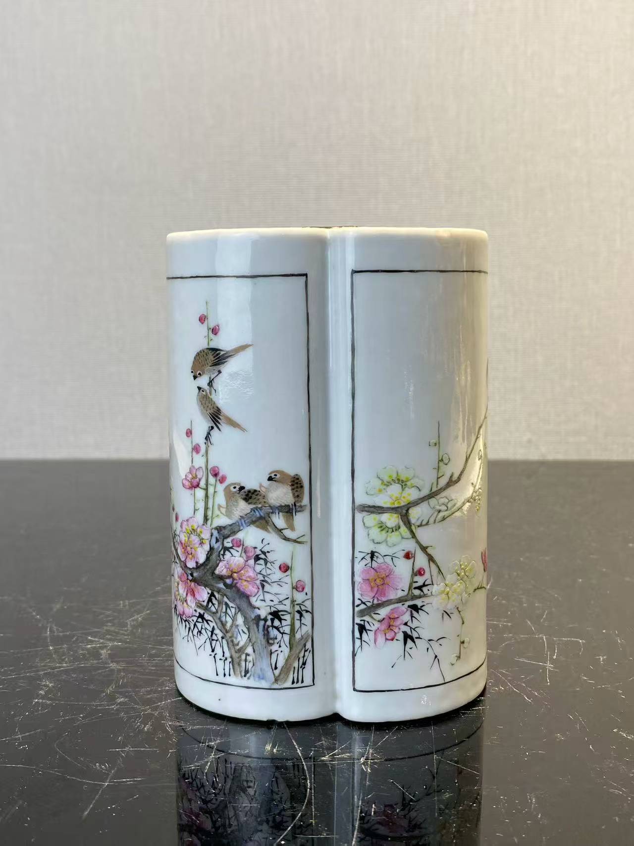 粉彩喜上眉梢书卷形笔筒