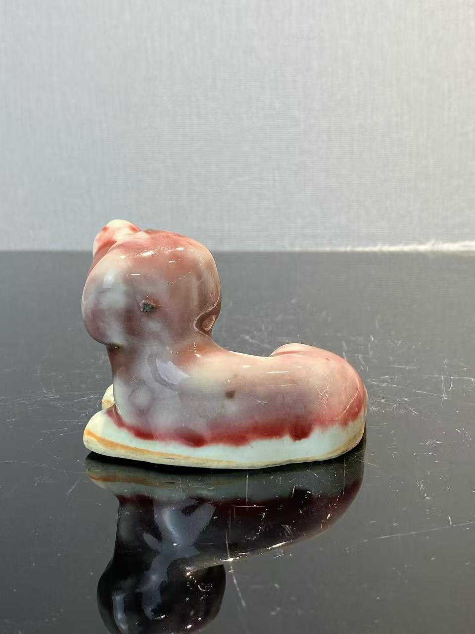 郎窑红釉西洋犬水注