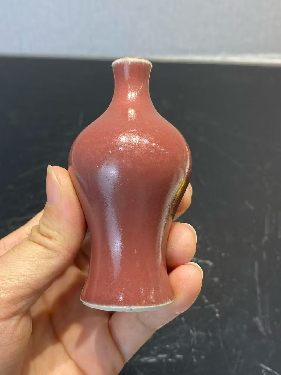 祭红釉小梅瓶