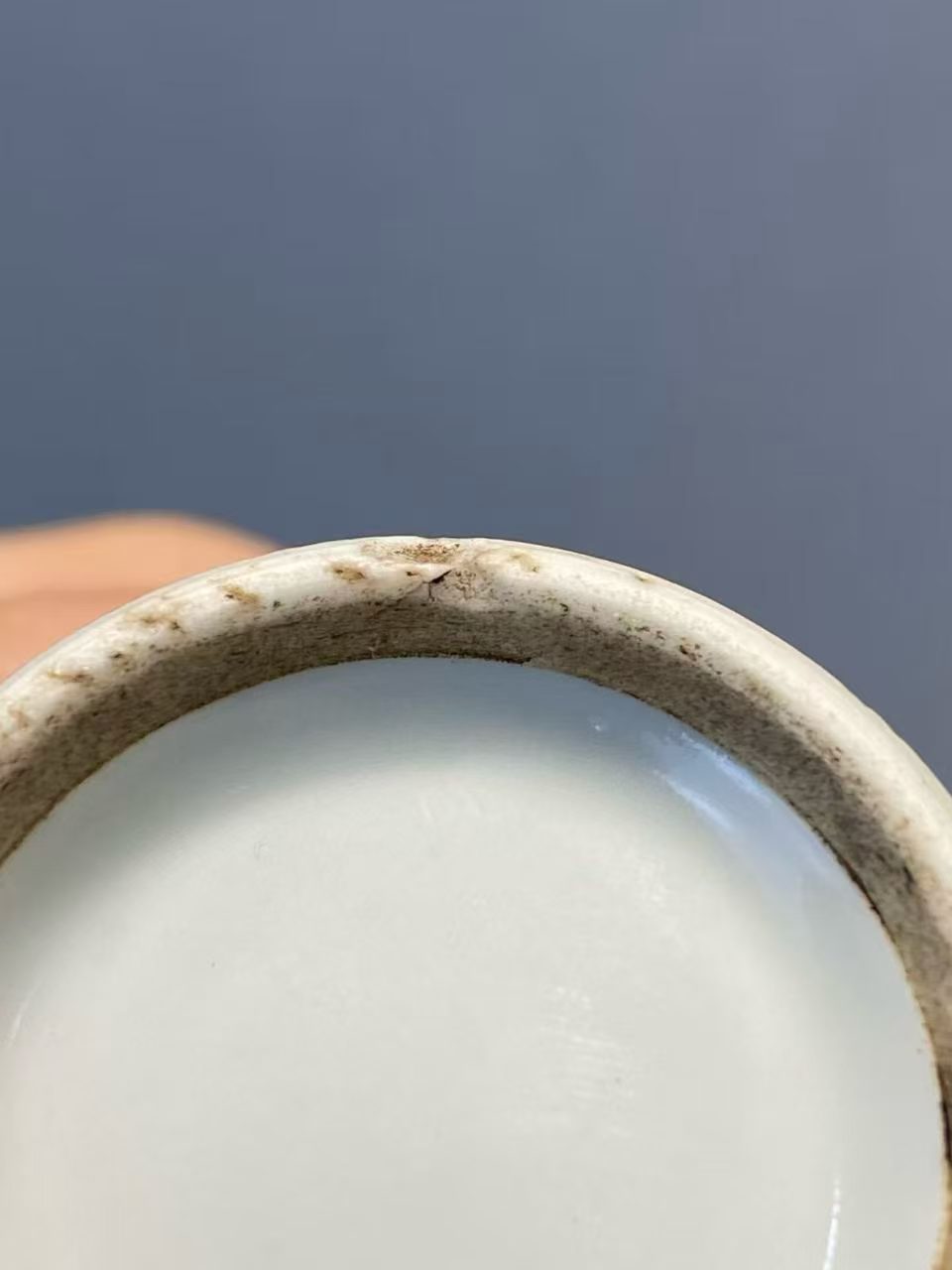 豇豆红釉小梅瓶