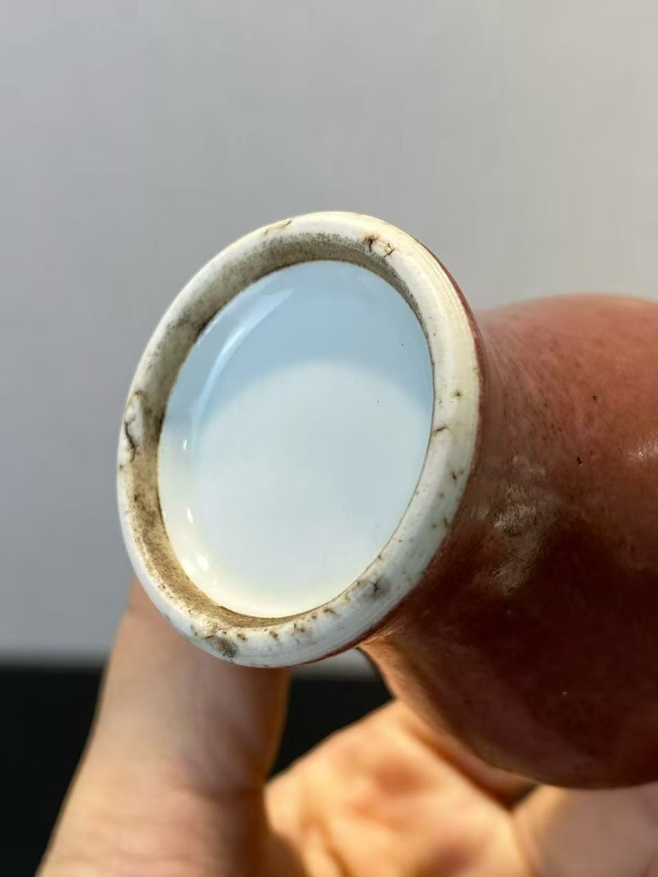 豇豆红釉小梅瓶
