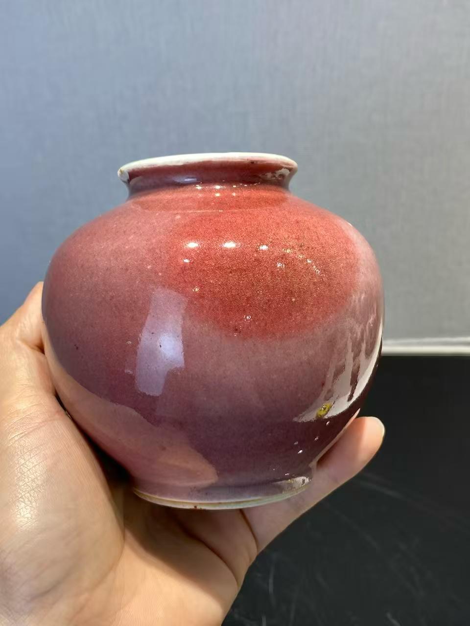 红釉撇口罐