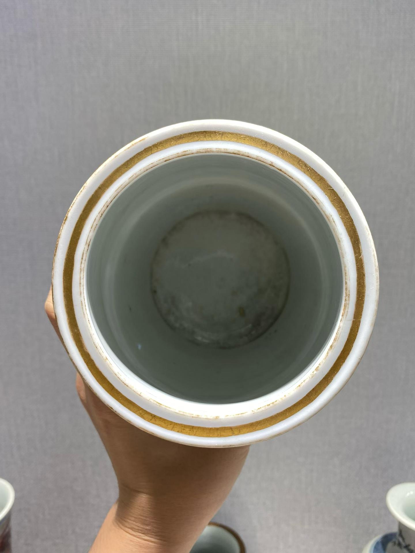 黄地蓝彩寿字纹笔筒