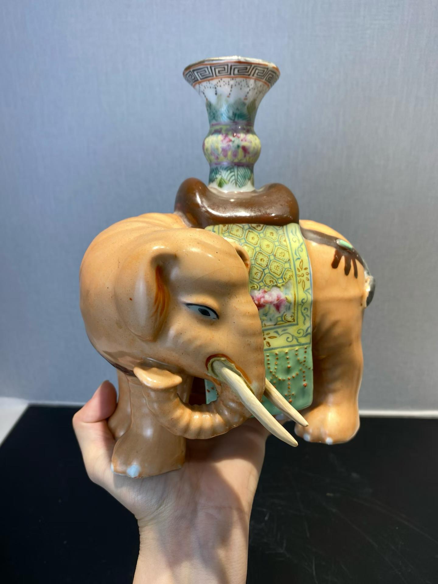 粉彩仿生瓷太平有象一对
