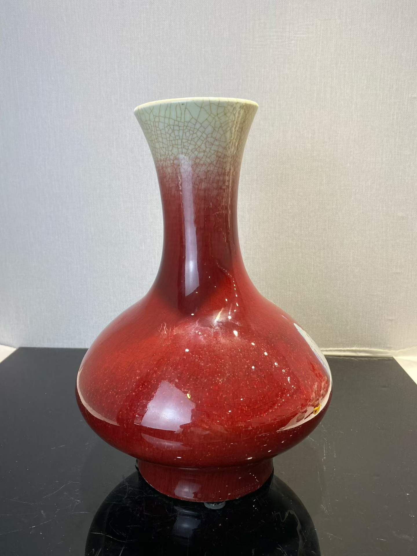 郎窑红釉荸荠瓶