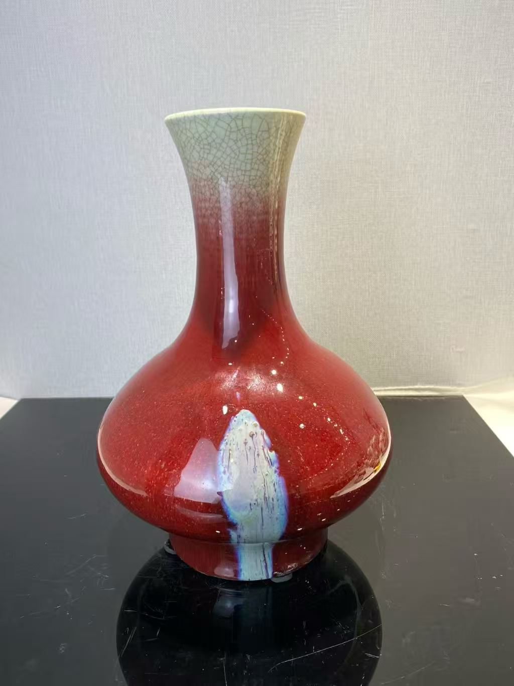 郎窑红釉荸荠瓶