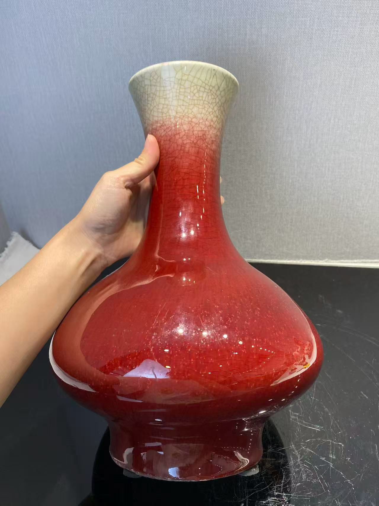 郎窑红釉荸荠瓶