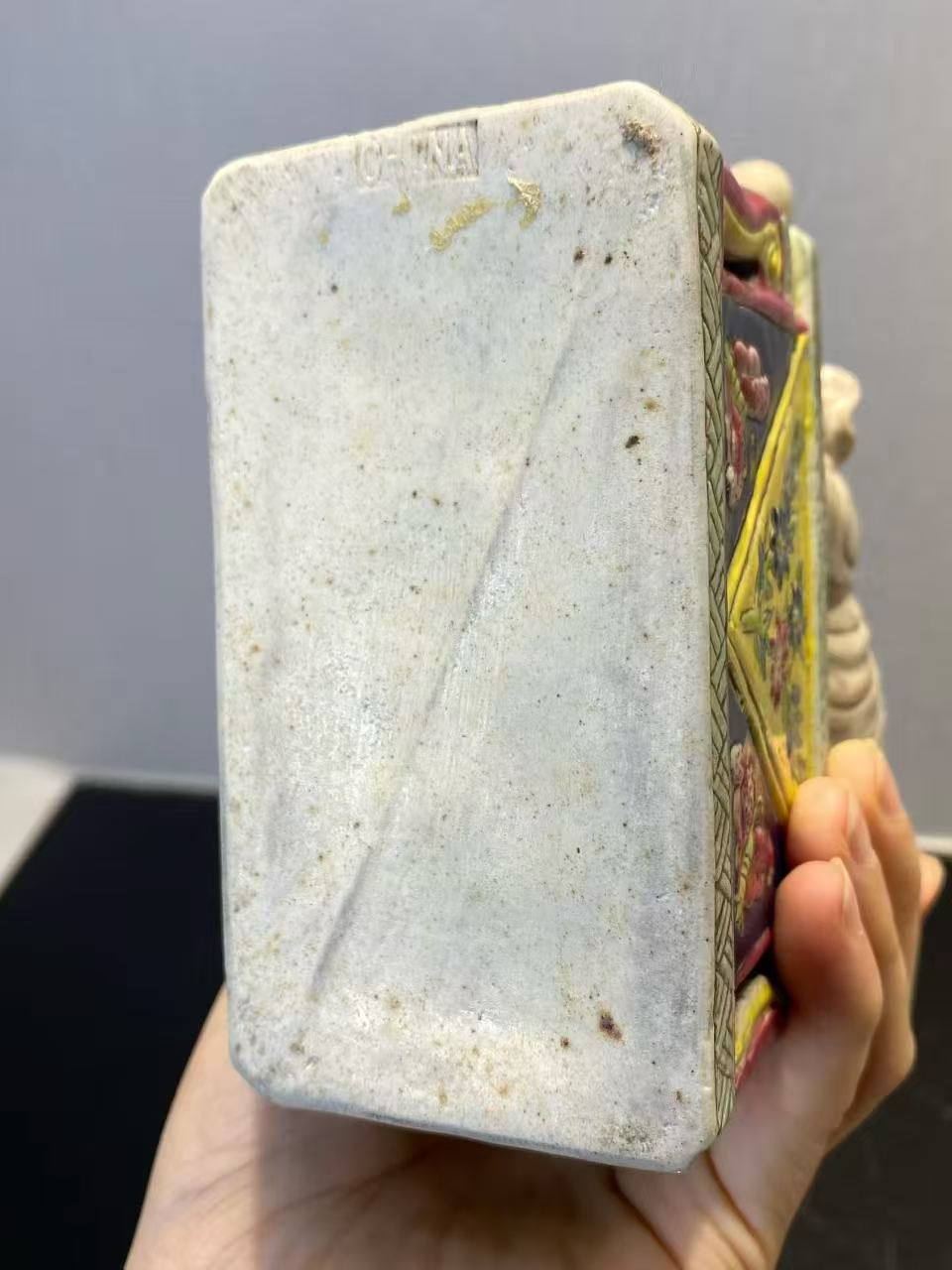 粉彩仿生瓷象一对