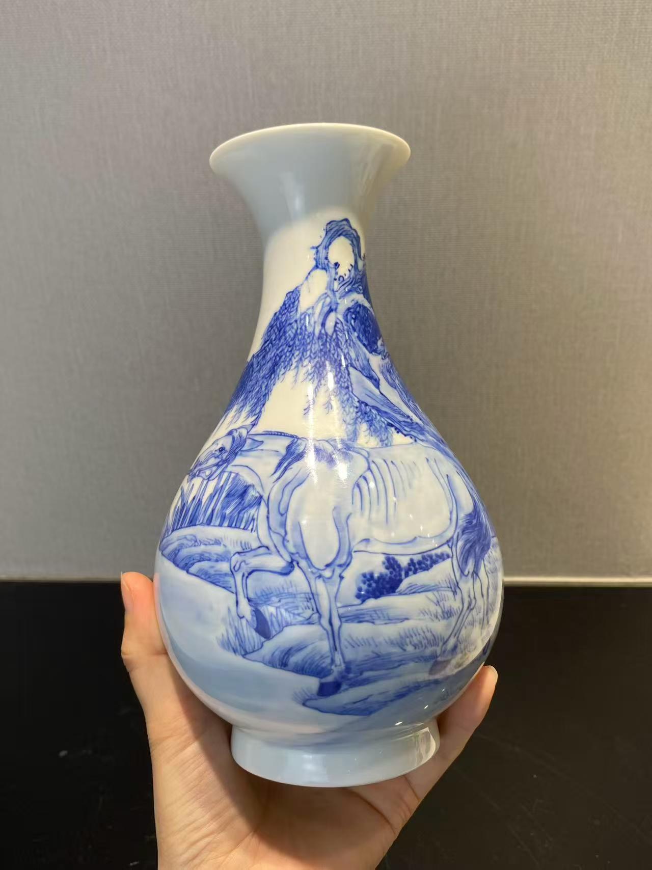 青花御马图玉壶春瓶