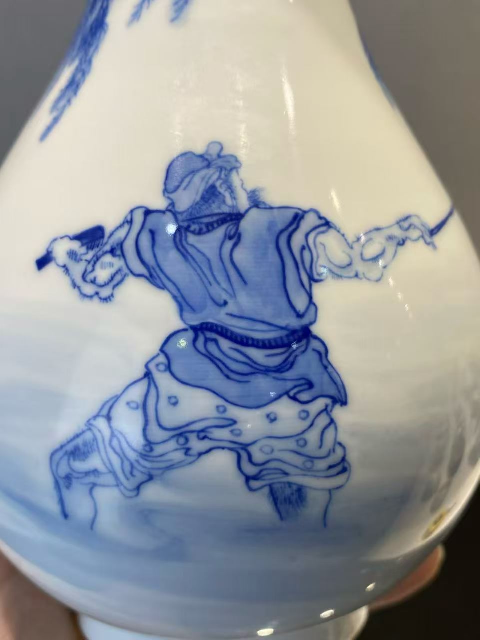 青花御马图玉壶春瓶
