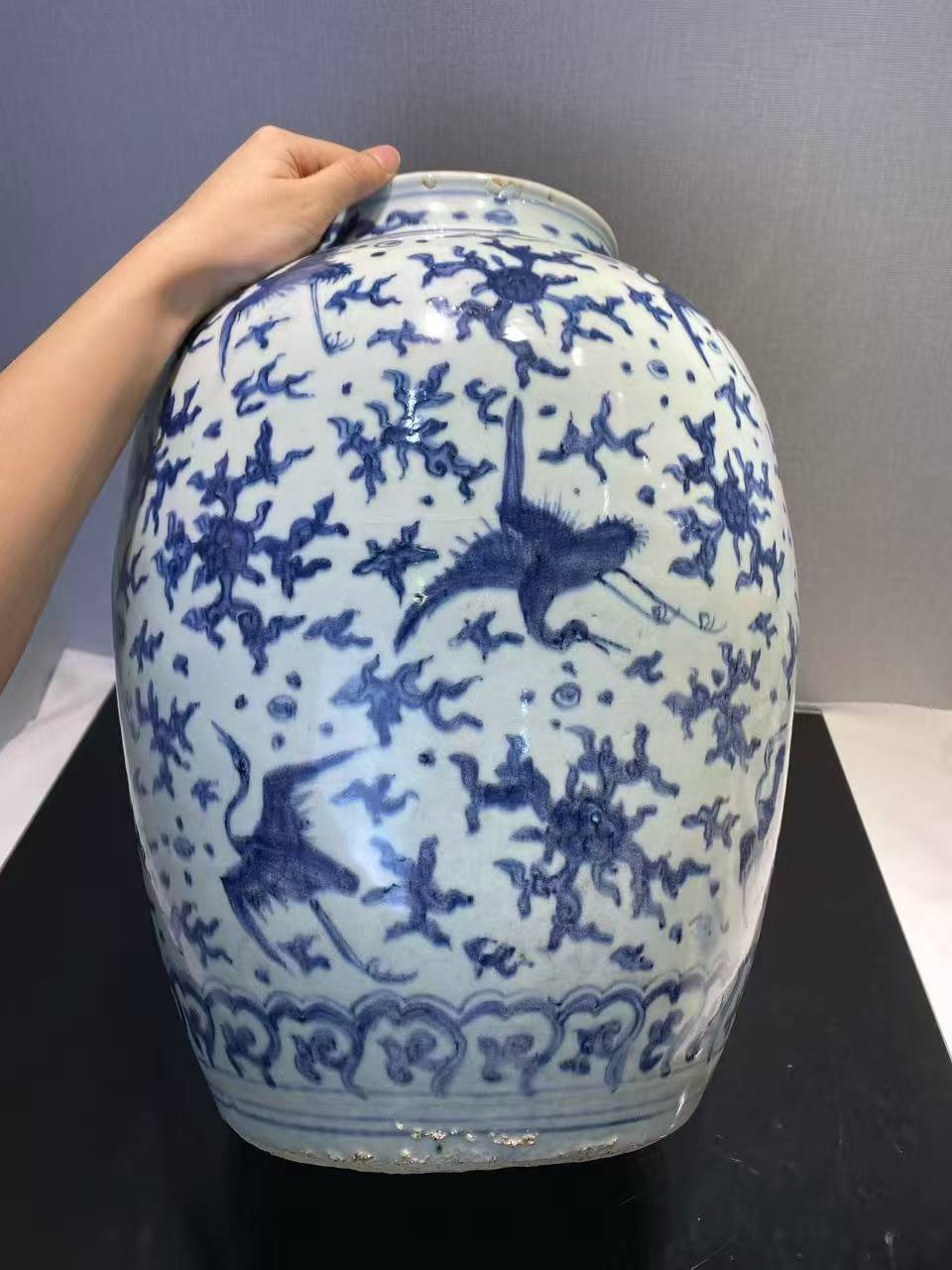 青花云鹤纹大罐