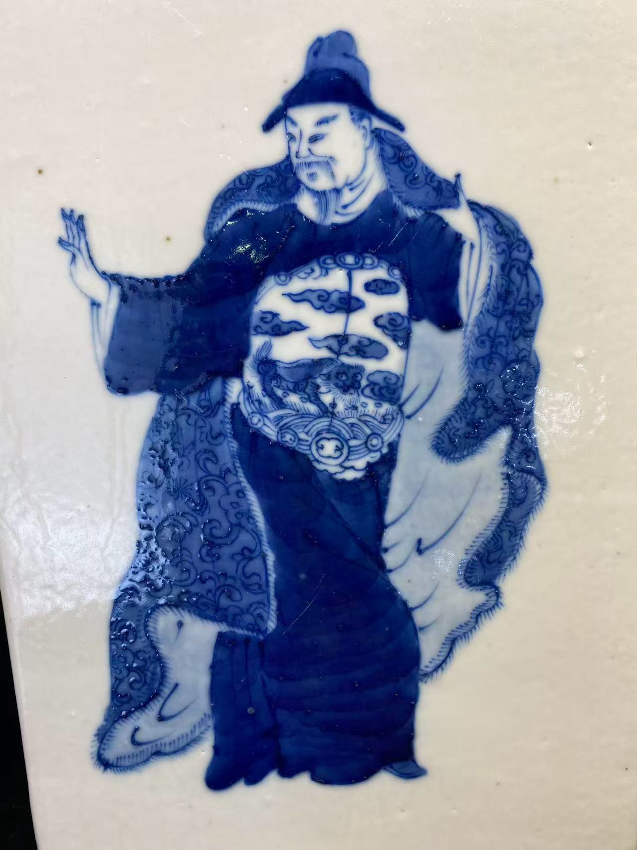 青花无双谱方瓶